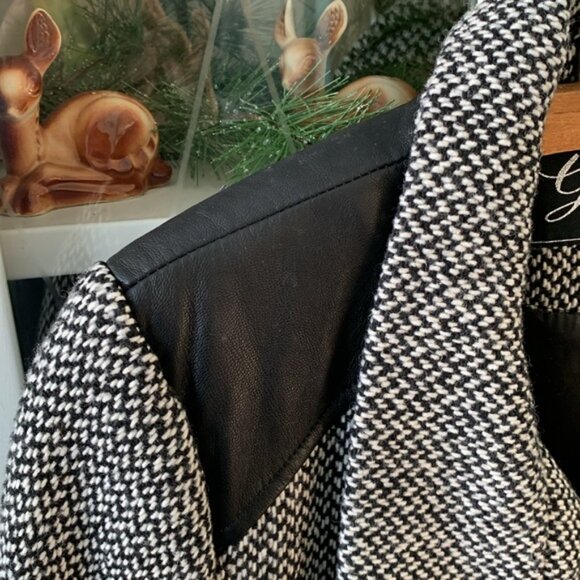 Guess Black and White Tweed Coat sz M euc - Picture 6 of 11